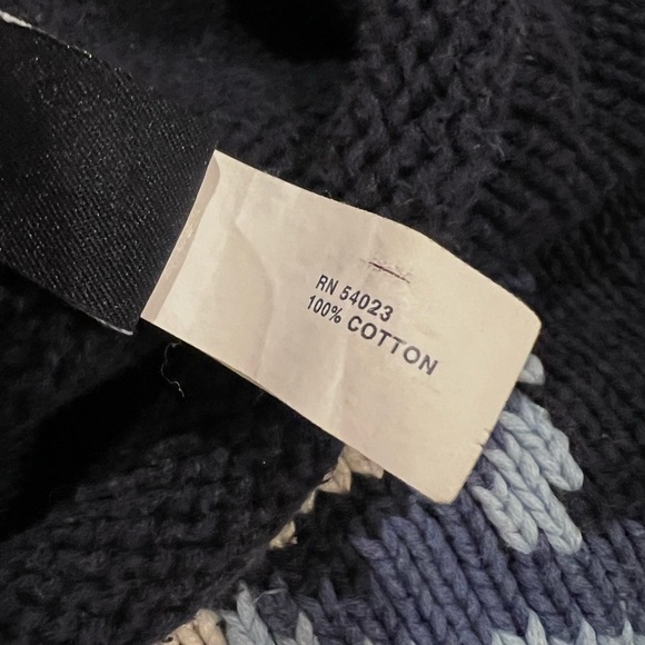 ⭐️BOGO FREE⭐️ Gap boy’s hammerhead shark cotton sweater - Picture 4 of 5